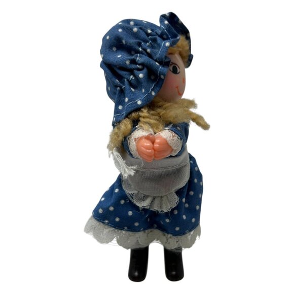Vintage 1980s Clip on Pencil Hugger Holly Hobbie Style Doll Blue Dress Bonnet - Picture 3 of 11